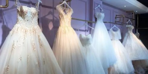 What are the wedding dress fabrics? How much does it cost?