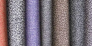 What are the advantages and disadvantages of woolen fabrics, and what should I pay attention to when choosing?